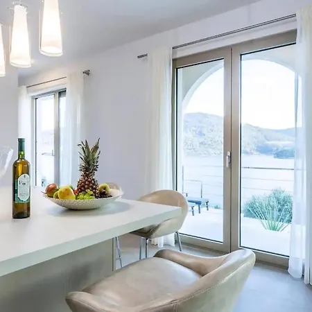 Belveder Mit Infinity Pool Holiday home